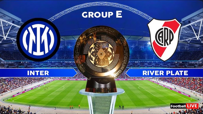 Poster pertandingan Inter vs River Plate Grup E Piala Dunia Antarklub FIFA menampilkan logo kedua klub dan trofi di tengah Stadion Lumen Field.