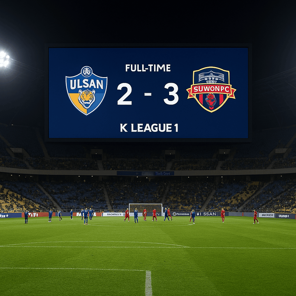 Scoreboard menampilkan hasil akhir Ulsan vs Suwon FC di Munsu Football Stadium, dengan pemain kedua tim bersiap melanjutkan laga.