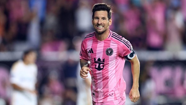 Inter Miami vs Orlando City 3-1: dua gol Messi, kartu merah Brekalo, dan gol Segovia 90+1.