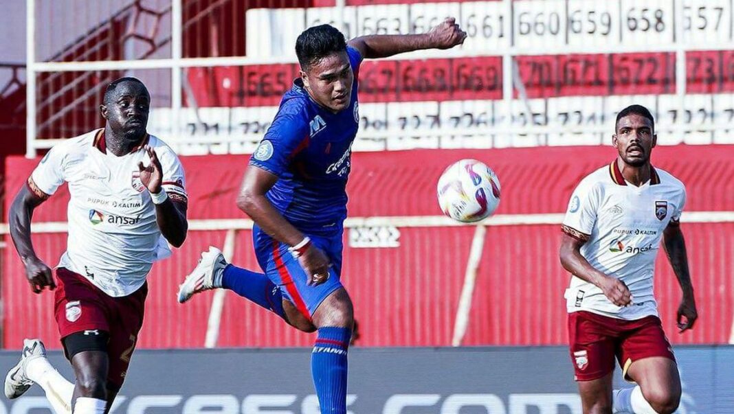 Arema vs Borneo memanas. Arema vs Borneo memanas.