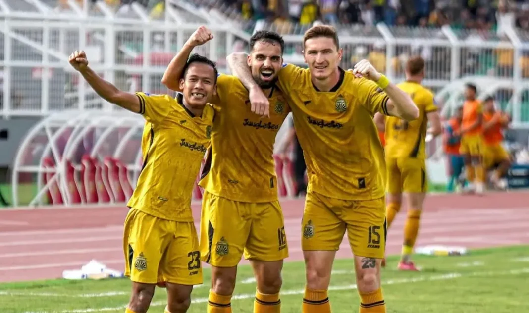 Semen Padang vs Bhayangkara FC memicu alarm besar. Semen Padang vs Bhayangkara FC memicu alarm besar.