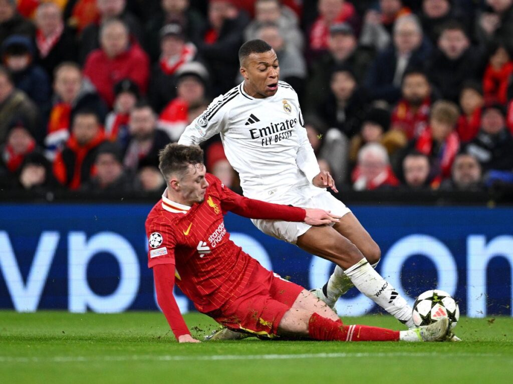 Liverpool vs Real Madrid di Anfield.