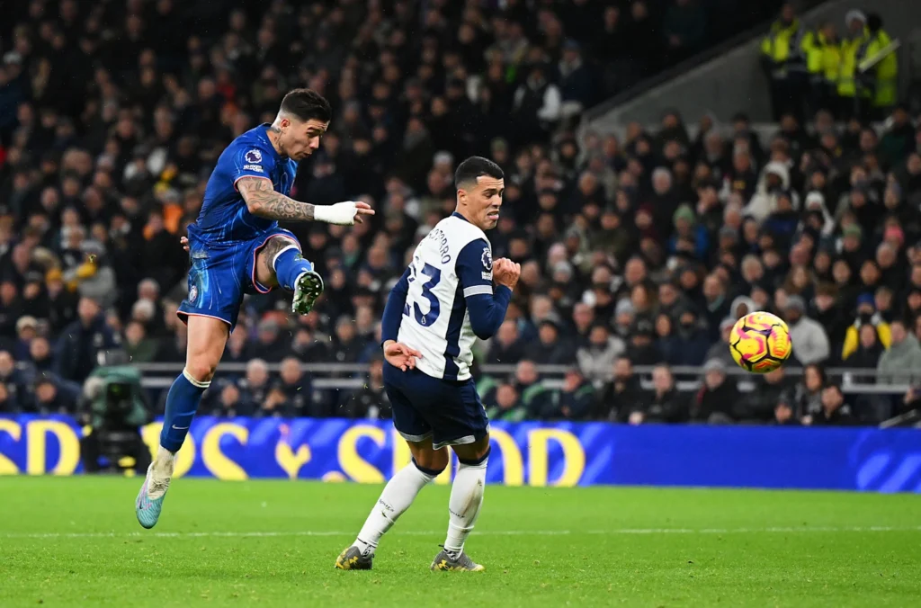 Tottenham vs Chelsea malam ini di London.