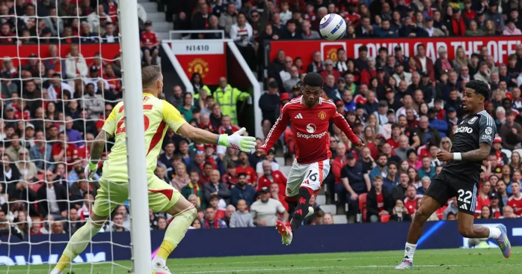 Man Utd vs Aston Villa selalu panas.