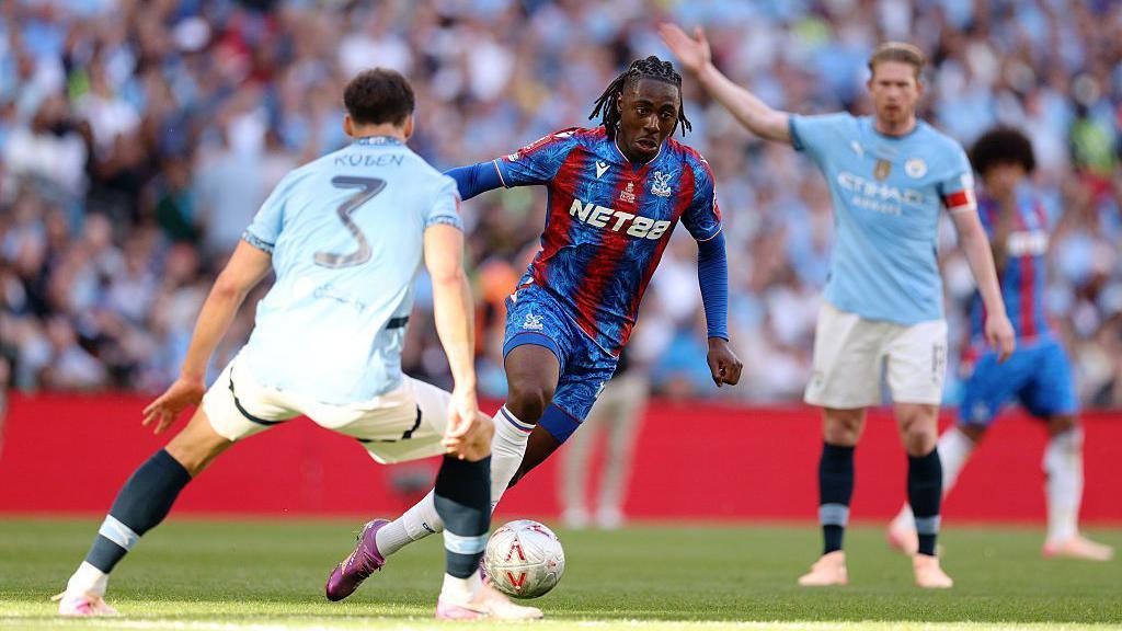 Duel Crystal Palace vs Man City di Selhurst Park bisa mengganggu perburuan gelar.