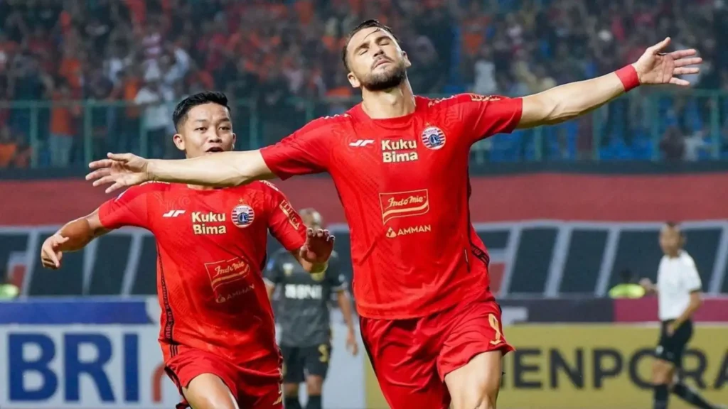 Persija Jakarta vs Bhayangkara FC di GBK berpotensi jadi laga “jebakan”.